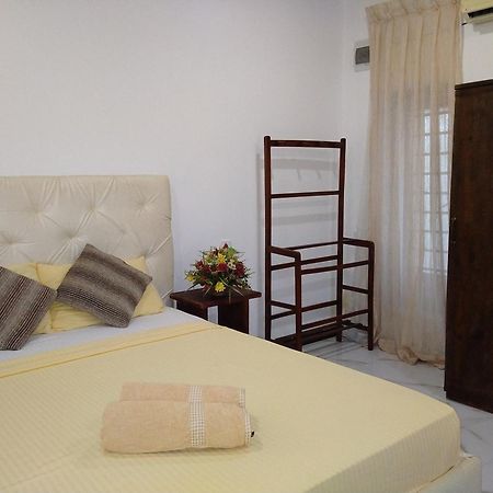 נגומבו Living Home חדר תמונה