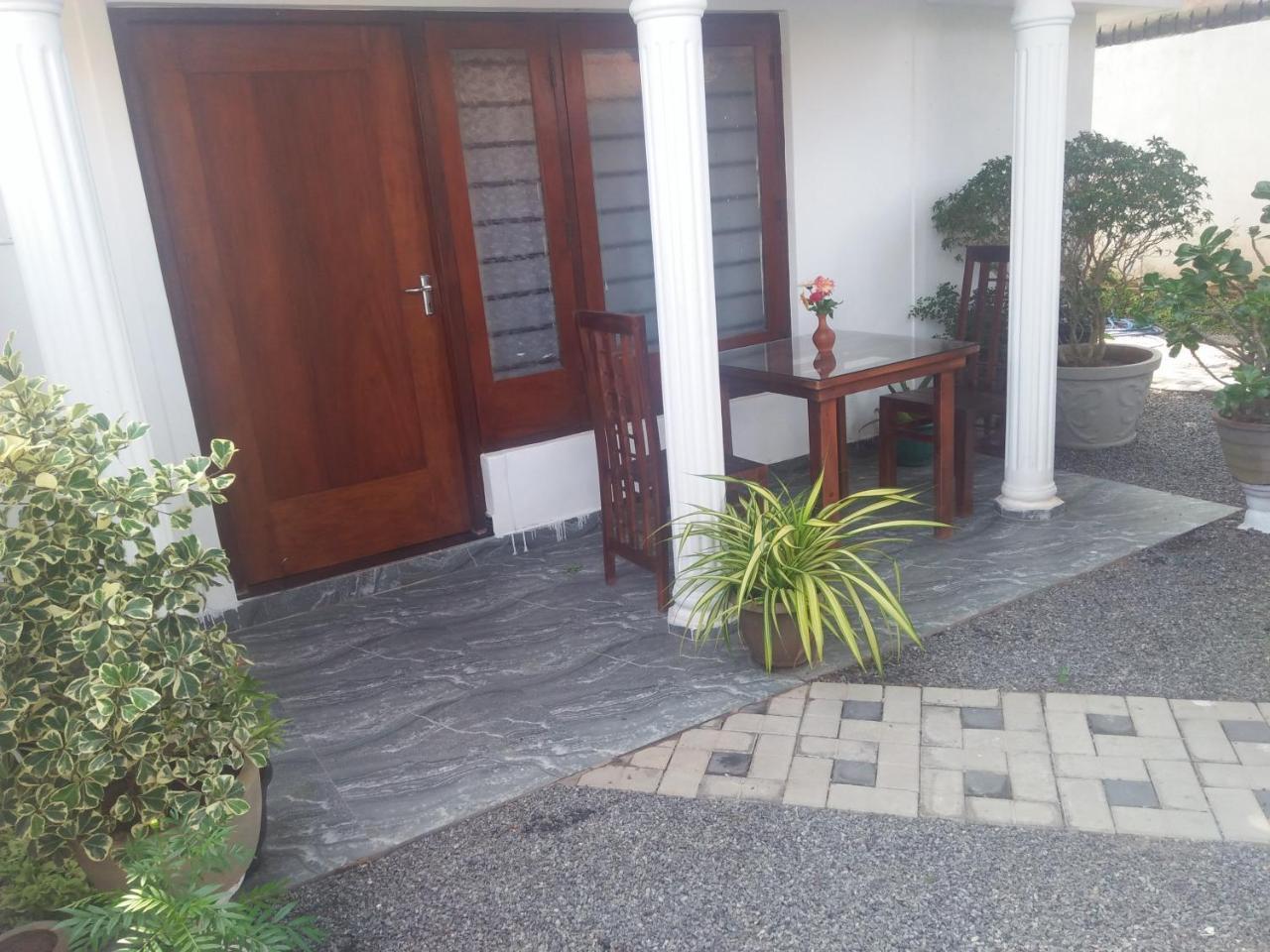 נגומבו Living Home מראה חיצוני תמונה